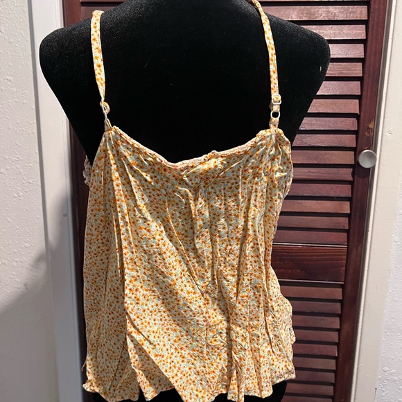 Old Navy cami with adjustable straps - Picture 2 of 2